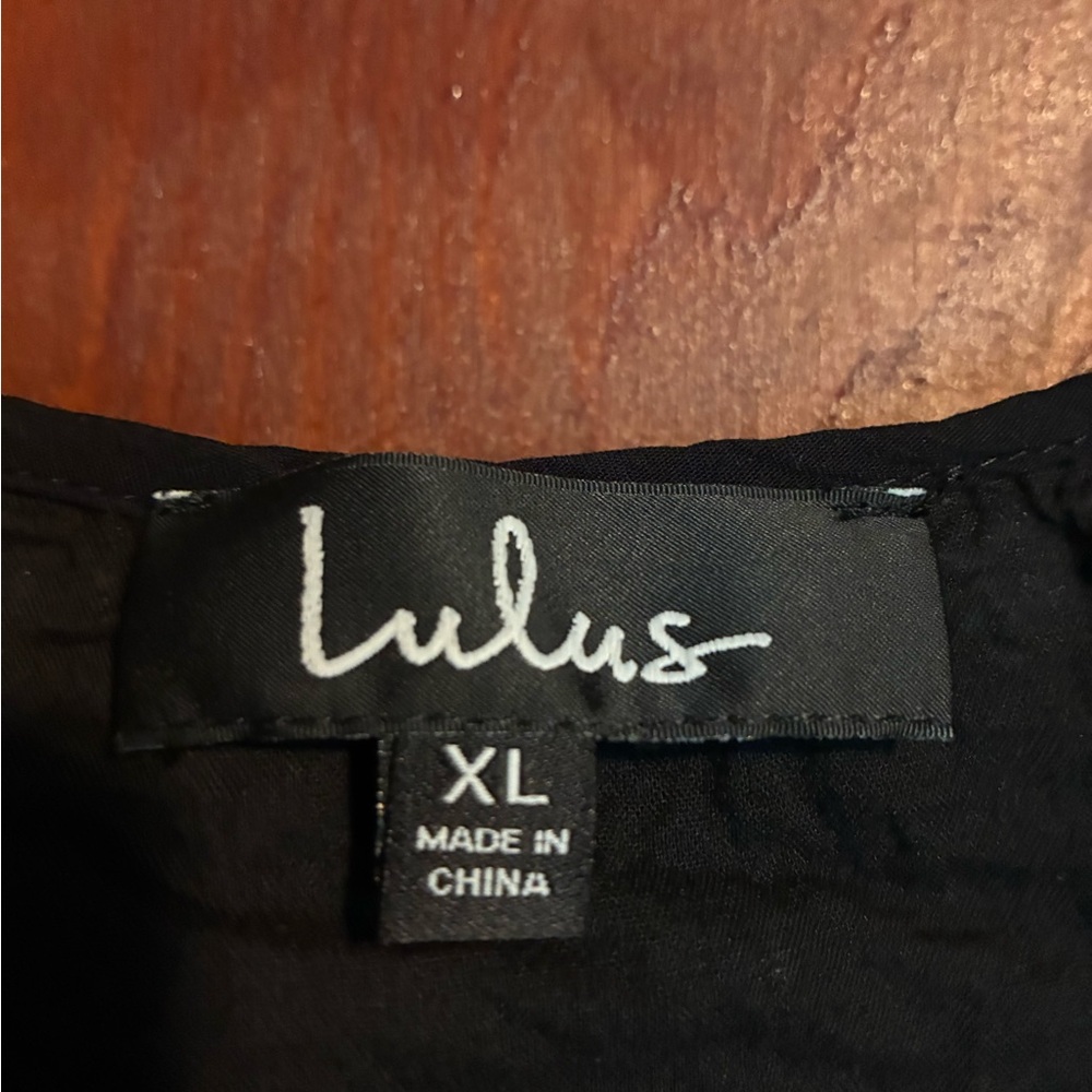 Lulu's Black Top with White Embroidery - Picture 6 of 6